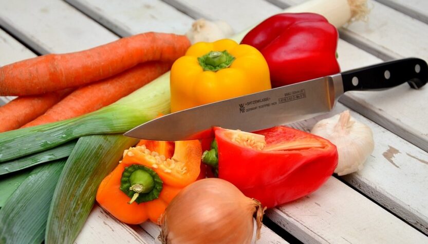 nóż do krojenia warzyw owoców